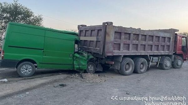 Дорожно-транспортное происшествие на автодороге Мецамор-Армавир (5 сентября 2022). Армавир - Sputnik Армения