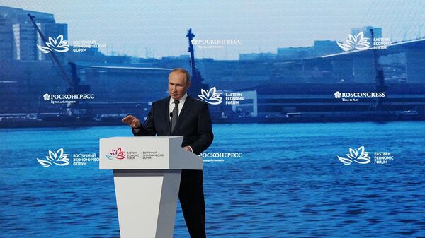 Президент РФ Владимир Путин выступает на пленарном заседании VII Восточного экономического форума (7 сентября 2022). Владивосток - Sputnik Армения