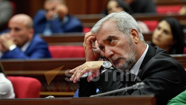 Андраник Кочарян на очередном заседании Национального собрания (13 сентября 2022). Еревaн - Sputnik Армения
