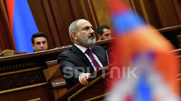 Премьер-министр Никол Пашинян на очередном заседании Национального собрания (13 сентября 2022). Еревaн - Sputnik Армения
