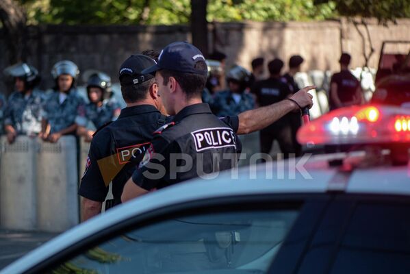 Полиция Армении предостерегла участников акций протеста от противоправных действий - Sputnik Армения