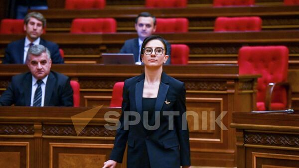 Новый генеральный прокурор Анна Вардапетян на заседании НС (15 сентября 2022). Еревaн - Sputnik Армения