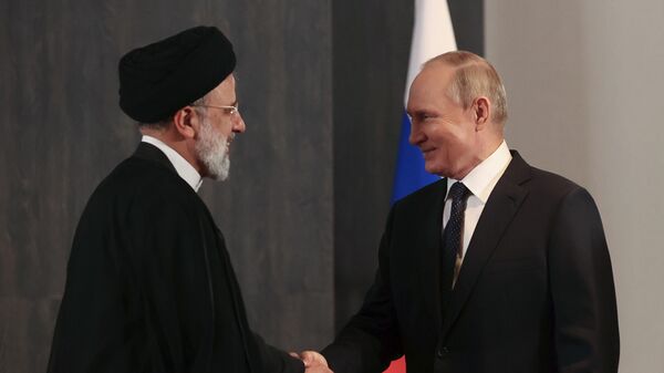 Ռուսաստանի և Իրանի նախագահներ Վլադիմիր Պուտինի ու Էբրահիմ Ռայիսիի հանդիպումը - Sputnik Արմենիա