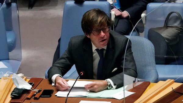 Посол Франции в ООН Николя де Ривьер выступает перед Советом Безопасности ООН (14 марта 2022).  - Sputnik Армения