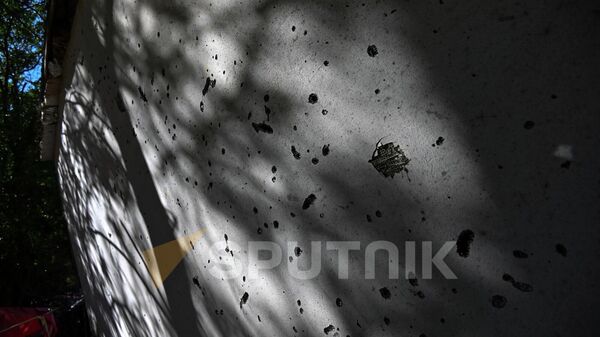 Последствия артобстрела азербайджанскими ВС на линии боевых действий (16 сентября 2022). Джермук - Sputnik Армения
