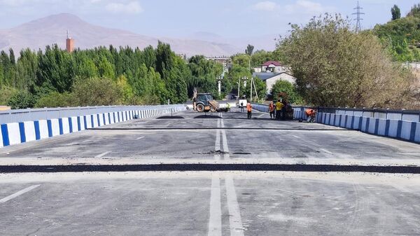 Երևանի Թբիլիսյան խճուղի-Հրաչյա Աճառյան փողոցների կամուրջը - Sputnik Արմենիա