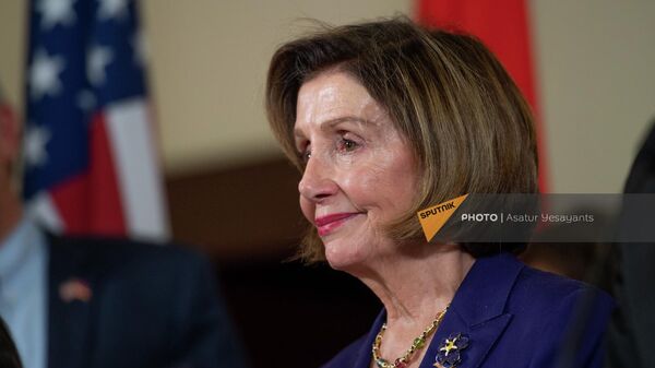 Спикер палаты представителей США Ненси Пелоси во время брифинга по итогам встречи (18 сентябя 2022). Еревaн - Sputnik Армения