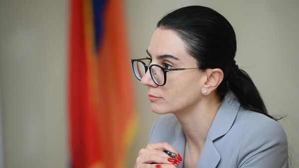 Генеральный прокурор Анна Вардапетян во время совещания в прокуратуре Еревана (19 сентября 2022). Еревaн - Sputnik Армения