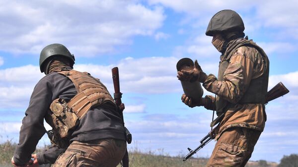 Работа артиллерийского расчета ЧВК Вагнер под Бахмутом в ДНР - Sputnik Армения