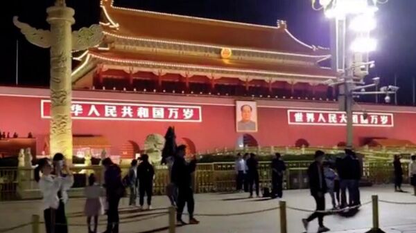 Жители Пекина готовятся к семидневным выходным по случаю 73-й годовщины образования КНР - Sputnik Армения