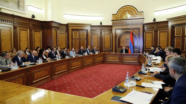 Премьер-министр Никол Пашинян провел совещание. о макроэкономической, фискальной и расходной основах проекта государственного бюджета (28 сенятбя 2022). Еревaн - Sputnik Армения