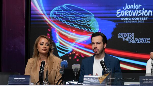Анна Оганян и Давид Церунян на пресс-конференции, посвященной организации конкурса Детское Евровидение 2022 (28 октября 2022). Еревaн - Sputnik Армения