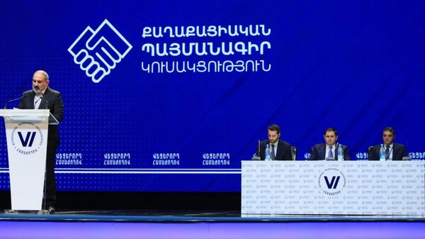 Премьер-министр Никол Пашинян выступает на VI съезде партии Гражданский договор (29 октября 2022). Еревaн - Sputnik Армения