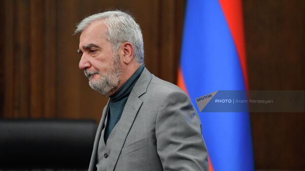 Андраник Кочарян на совместном заседании постоянных комиссий по вопросам обороны и безопасности, финансового кредита и бюджета (31 октября 2022). Еревaн - Sputnik Армения