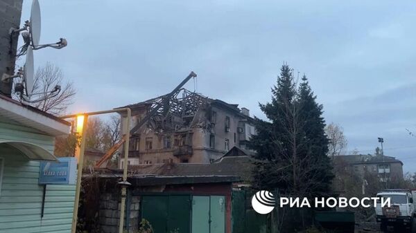 Украинские войска подвергли хаотичному обстрелу центральный район Макеевки - Sputnik Армения