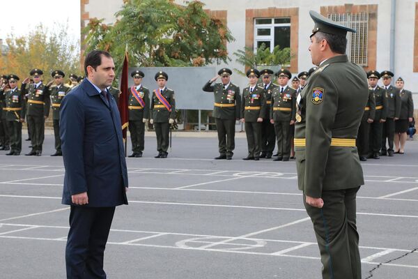 ՀՀ պաշտպանության նախարար Սուրեն Պապիկյանը&#x60; ԶՈւ հետախուզության զորքերի կազմավորման 30-րդ տարեդարձին ու հետախույզի մասնագիտական տոնին նվիրված միջոցառմանը - Sputnik Արմենիա