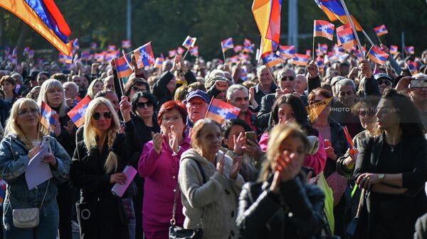 Митинг оппозиции на площади Франции (5 ноября 2022). Еревaн - Sputnik Армения