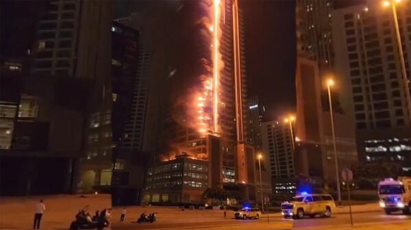 Пожар на небоскребе Emaar Dubai  - Sputnik Армения