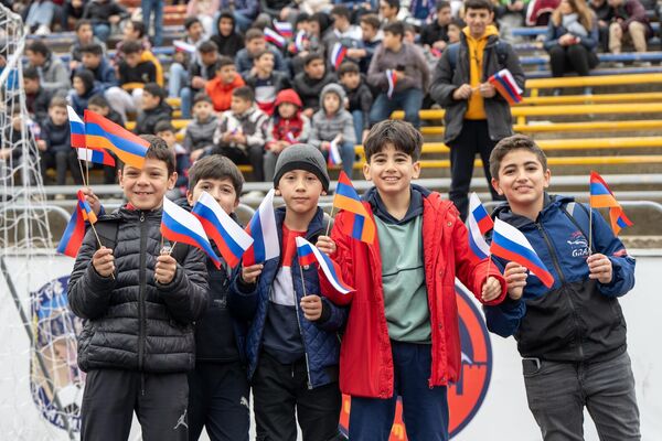 Футбольные игры в рамках турнира на приз Романа Березовского (10 ноября 2022). Капан Футбольные игры в рамках турнира на приз Романа Березовского (10 ноября 2022). Капан - Sputnik Армения