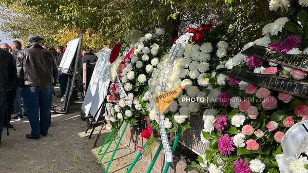 Панихида убитых Зарине Меликсетян и ее несовершеннолетних детей (13 ноября 2022). Пемзашен - Sputnik Армения