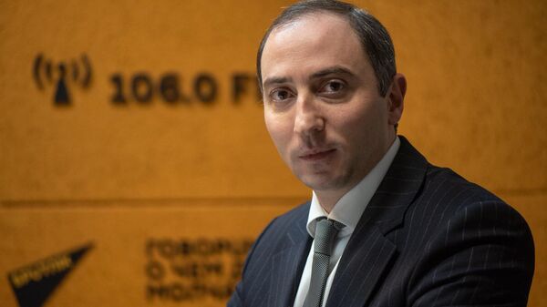 Министр высокотехнологической промышленности Роберт Хачатрян в гостях радио Sputnik - Sputnik Армения