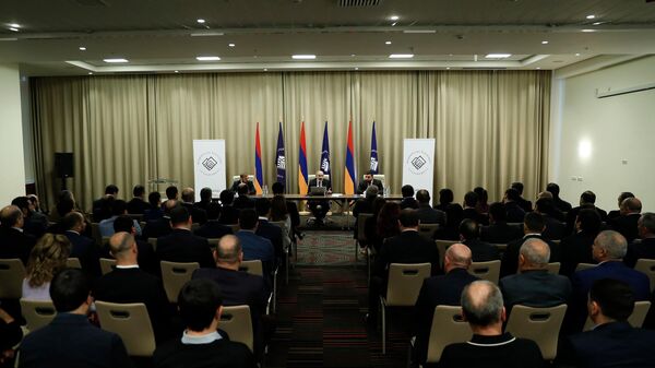 Заседание партии Гражданский договор под председательством председателя правления, премьер-министра Никола Пашиняна (17 декабря 2022). Джермук - Sputnik Армения