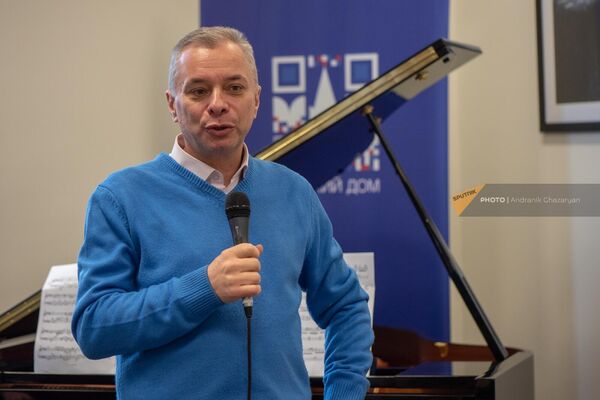 Встреча с творческой интеллигенцией в Русском Доме (23 декабря 2022). Еревaн Встреча с творческой интеллигенцией в Русском Доме (23 декабря 2022). Еревaн - Sputnik Армения
