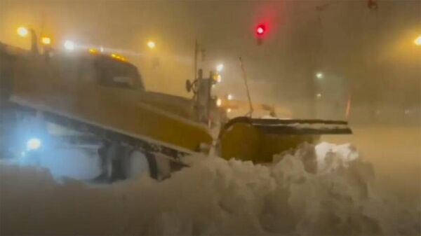 Штат Нью-Йорк парализован снежной бурей - Sputnik Армения