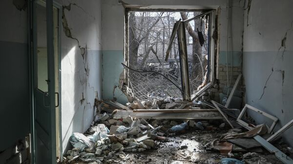 азрушения после обстрела ВСУ больницы города Токмак - Sputnik Армения