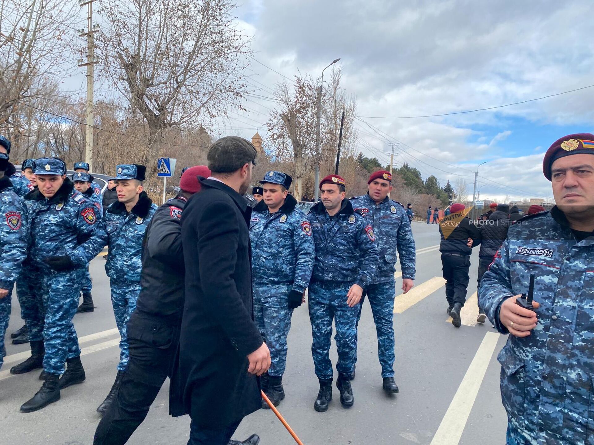 Полиция задерживает участников антироссийской акции (8 января 2023). Гюмри Полиция задерживает участников антироссийской акции (8 января 2023). Гюмри - Sputnik Армения, 1920, 08.01.2023
