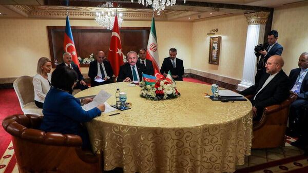 Իրանի, Ադրբեջանի և Թուրքիայի արտգործնախարարների եռակողմ հանդիպումը - Sputnik Արմենիա