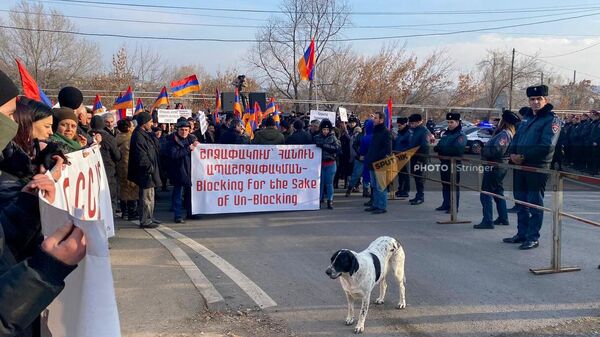 Акция протеста у российской военной базы (15 января 2023). Гюмри - Sputnik Армения