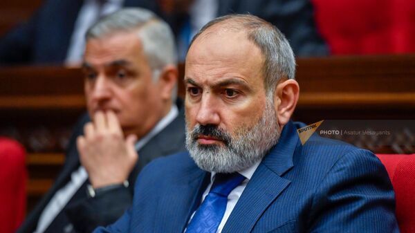 Премьер-министр Никол Пашинян во время правительственного часа в Парламенте Армении (18 января 2023). Еревaн - Sputnik Армения