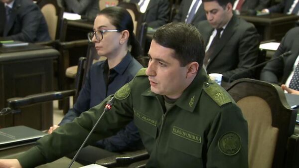 Председатель Следственного комитета Аргишти Кярамян на экстренном заседании правительства в связи с пожаром в воинской части и гибелью 15 солдат (19 января 2023). Ереван - Sputnik Армения