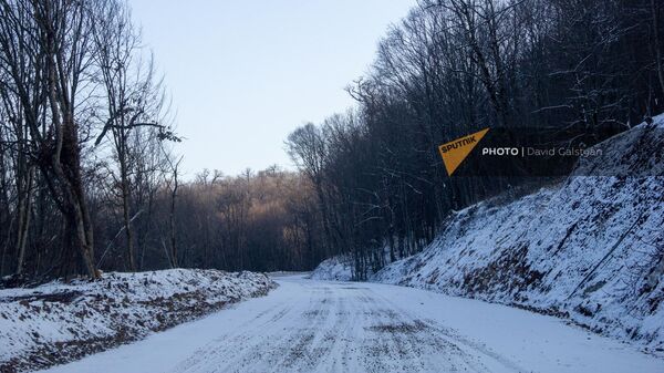 Заснеженная дорога в Сюникской области - Sputnik Արմենիա