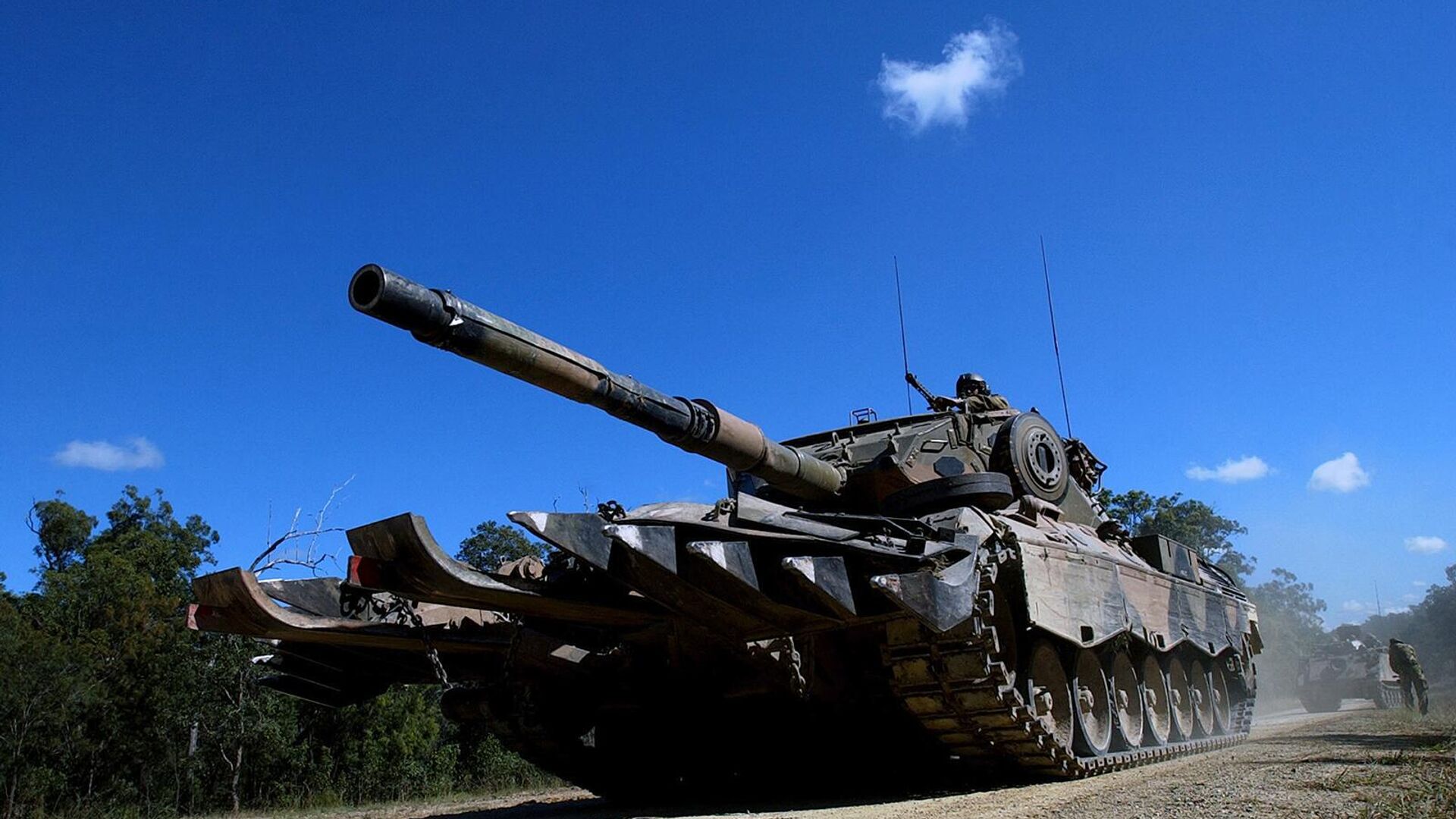 Танк Leopard AS1 участвует во время учений Talisman Saber 2005 (25 июня 2005). Австралия - Sputnik Армения, 1920, 24.01.2023