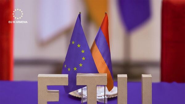 Флажки Армении и ЕС - Sputnik Армения