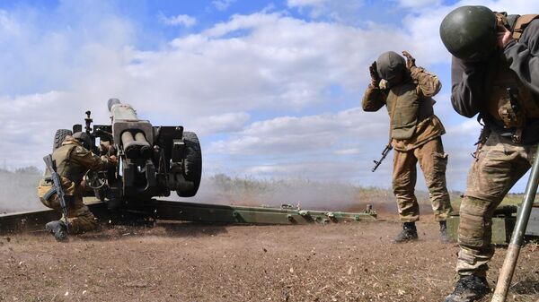 Работа артиллерийского расчета ЧВК Вагнер под Бахмутом в ДНР - Sputnik Армения