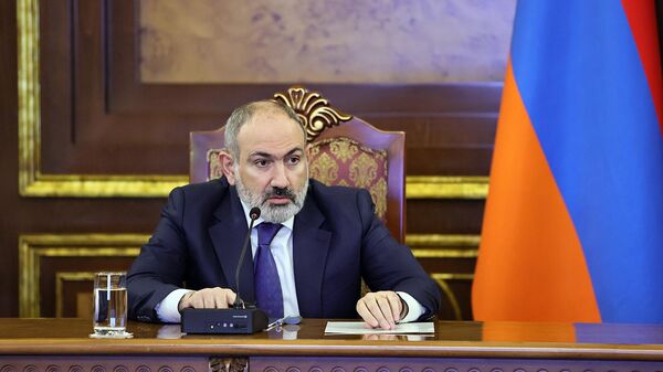 Совещание по предварительным налогово-бюджетным рамкам программы среднесрочных расходов на 2024-2026 годы под председательством премьер-министра Никола Пашиняна (31 января 2023). Еревaн - Sputnik Армения