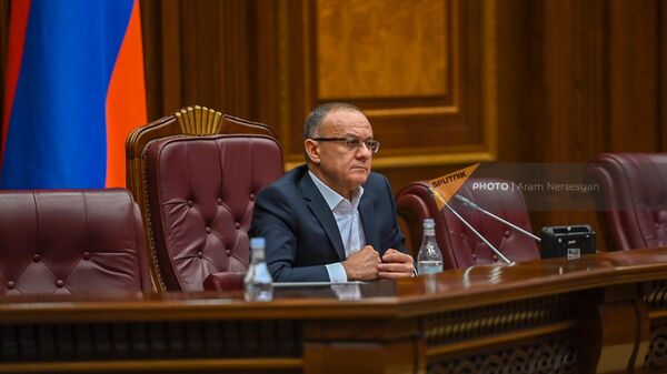 Парламентские слушания по представленному фракцией Армения проекту заявления НС “О закрытии Азербайджаном Лачинского коридора” (3 февраля 2023). Еревaн - Sputnik Армения