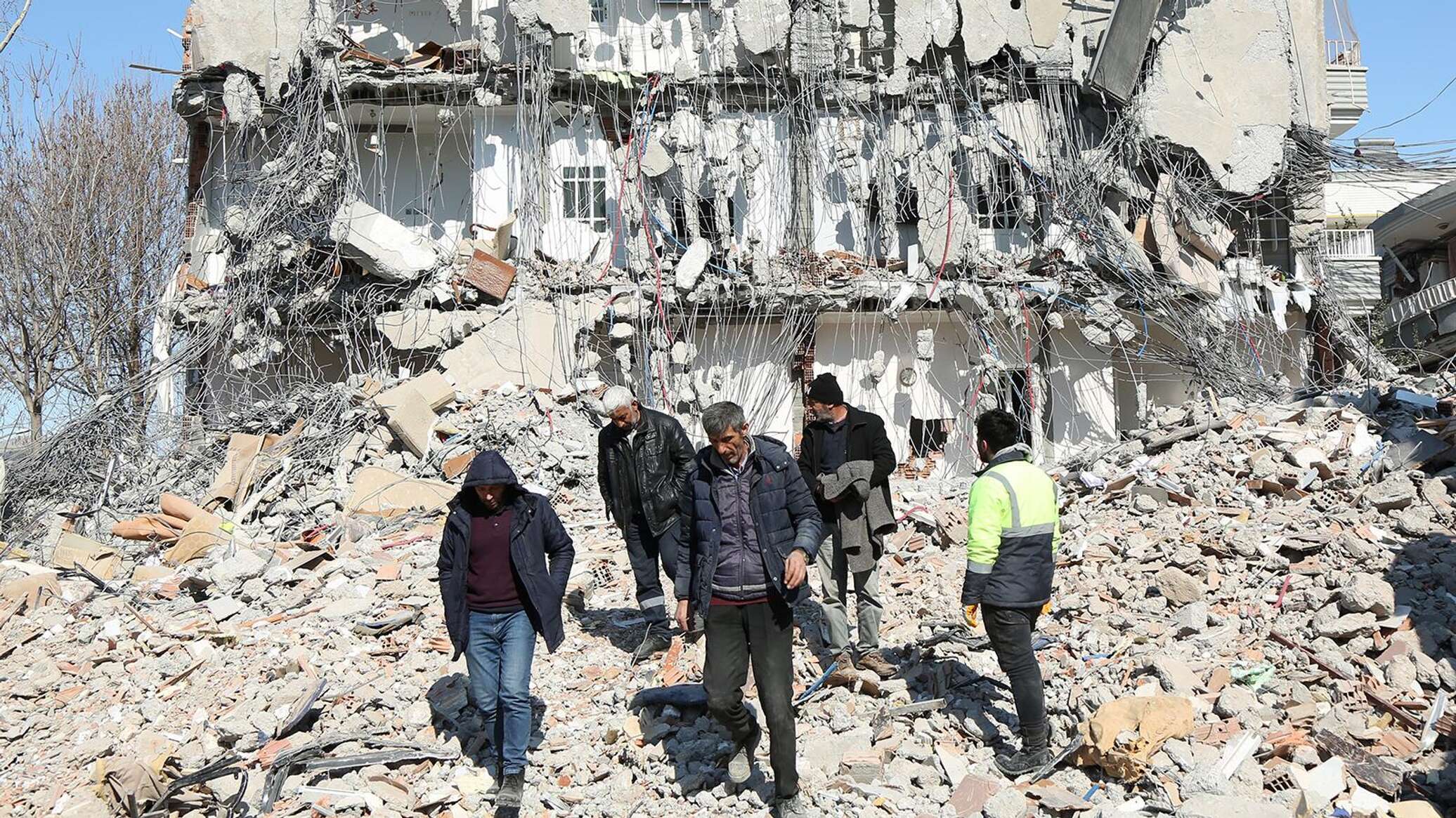 Землетрясение сегодня в мире где. Хатай Турция землетрясение. Землетрясение в Турции 2023. В Турции произошло землетрясение магнитудой 5,4. Землетрясение в Турции февраль 2023.