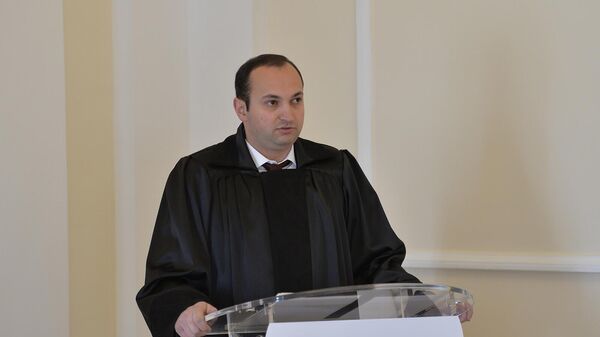 Судья антикоррупционного суда Хачик Казарян во время инаугурации в резиденции президента Армении (27 декабря 2023). Еревaн - Sputnik Армения
