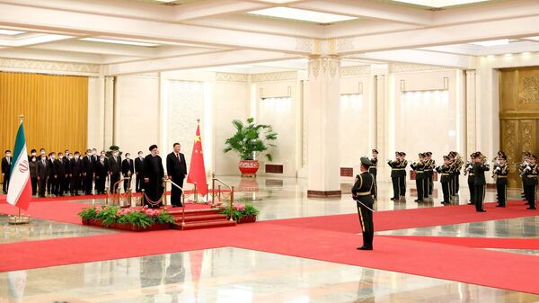Встреча лидеров Китая и Ирана Си Цзиньпина и Эбрахима Раиси (14 февраля 2023). Пекин - Sputnik Армения