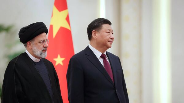 Встреча лидеров Китая и Ирана Си Цзиньпина и Эбрахима Раиси (14 февраля 2023). Пекин - Sputnik Армения