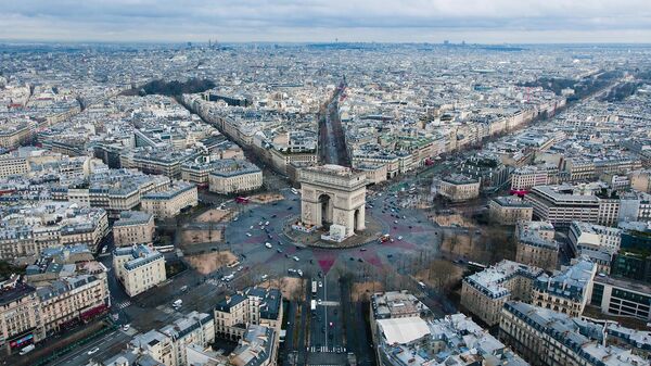 Триумфальная арка в Париже - Sputnik Армения