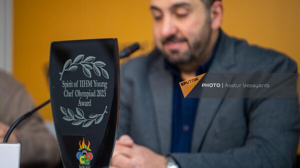 Арби Карахани на пресс-конференции на тему Национальная кухня Армении: удачи, задачи, проблемы (17 февраля 2023). Еревaн - Sputnik Армения