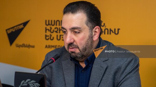 Арби Карахани на пресс-конференции на тему Национальная кухня Армении: удачи, задачи, проблемы (17 февраля 2023). Еревaн - Sputnik Армения