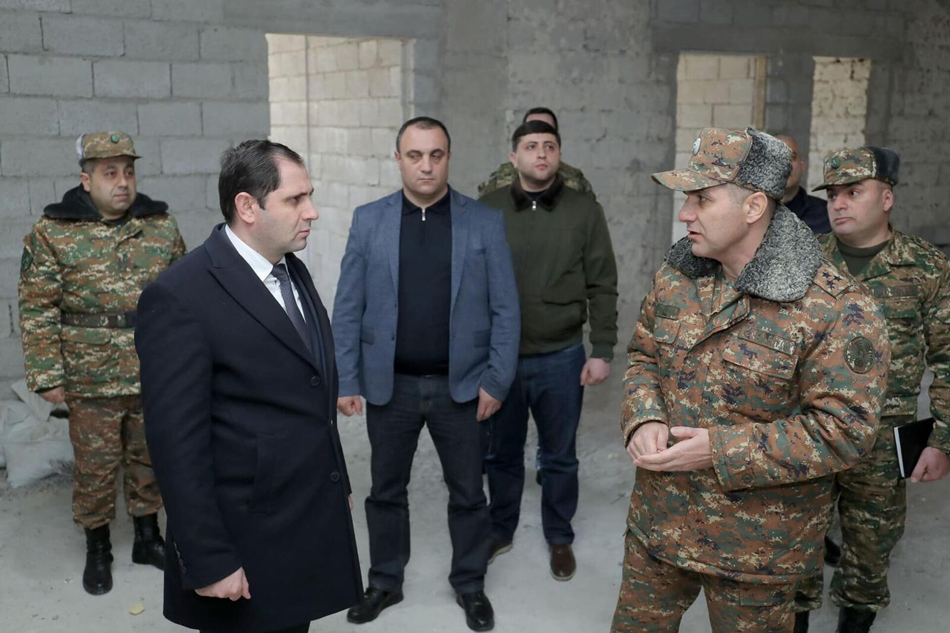 Министр обороны Сурен Папикян с неожиданным визитом посетил Военный университет имени Вазгена Саркисяна (17 февраля 2023). Еревaн - Sputnik Արմենիա, 1920, 17.02.2023
