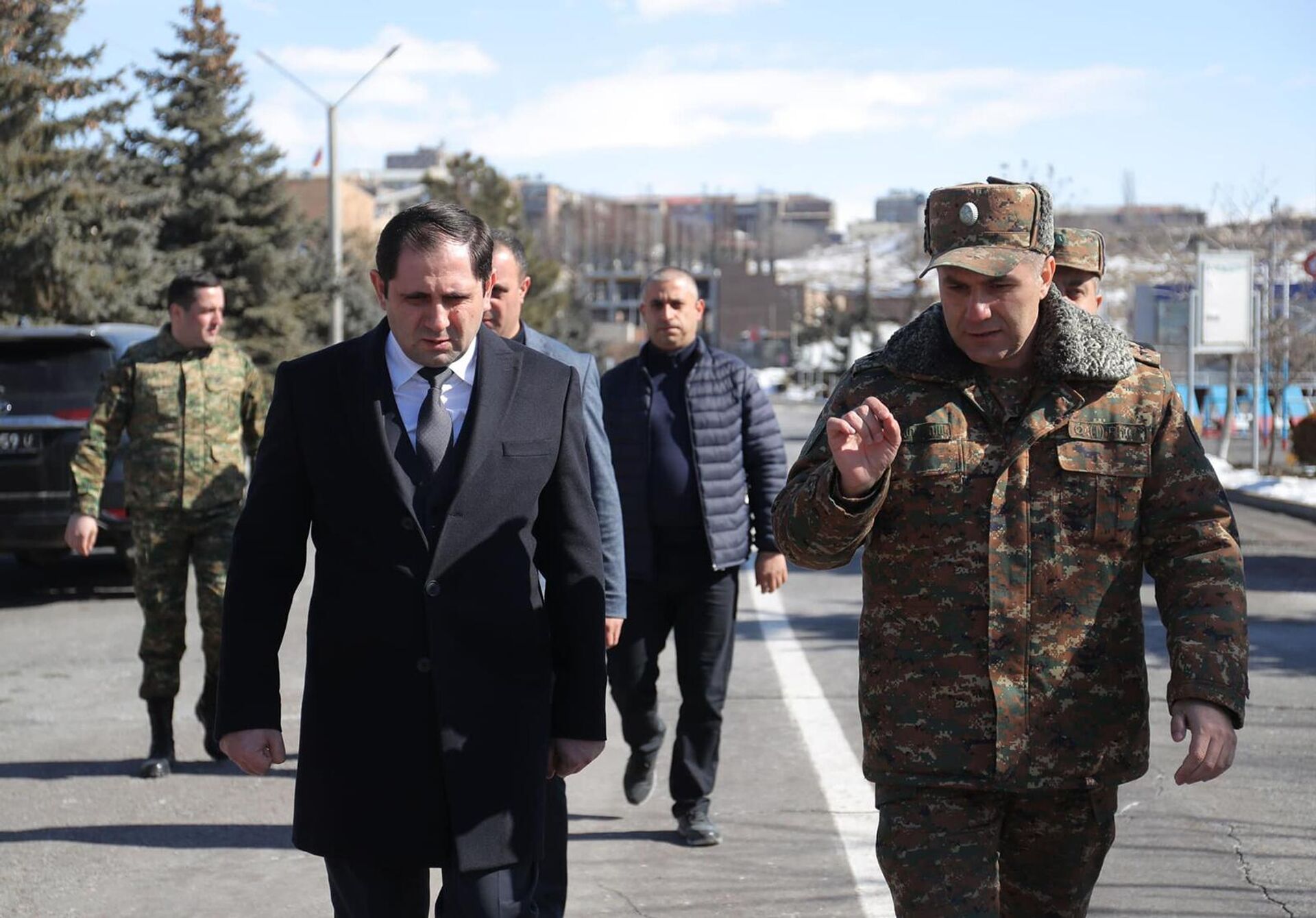 Министр обороны Сурен Папикян с неожиданным визитом посетил Военный университет имени Вазгена Саркисяна (17 февраля 2023). Еревaн - Sputnik Արմենիա, 1920, 17.02.2023