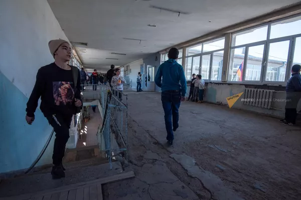 Основная школа №1 имени Месропа Маштоца Эчмиадзина - Sputnik Армения